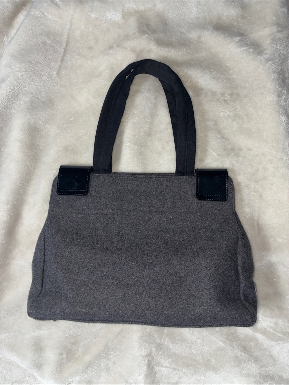 Minimalist Gray Women's Tote Bag with Black Handles